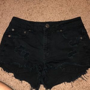 black distressed american eagle jean shorts.